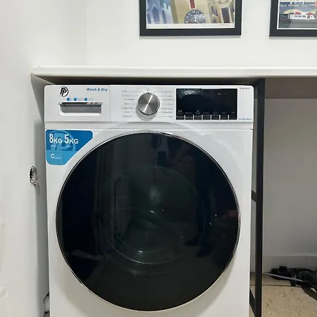 아파트 Quiet Townhouse In *