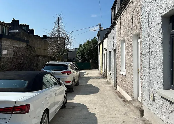 Quiet Townhouse In 아파트 코크