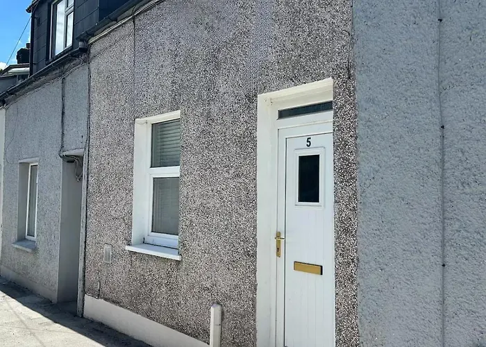 Quiet Townhouse In 아파트 *