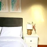 Apartamento Quiet Townhouse In *