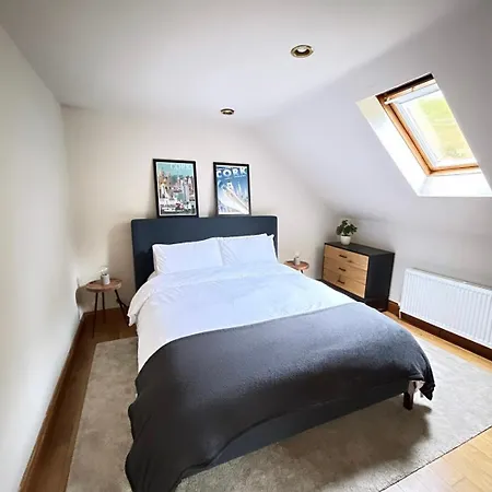 Quiet Townhouse In