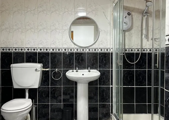 Quiet Townhouse In 公寓 *